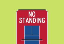 no standing sign with Pickebal court